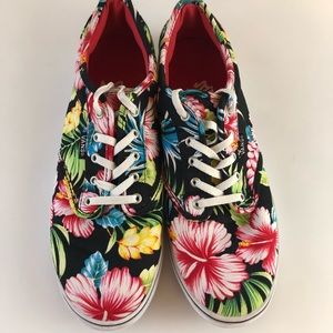 Vans Shoes Ladies Size 9 EUC.
